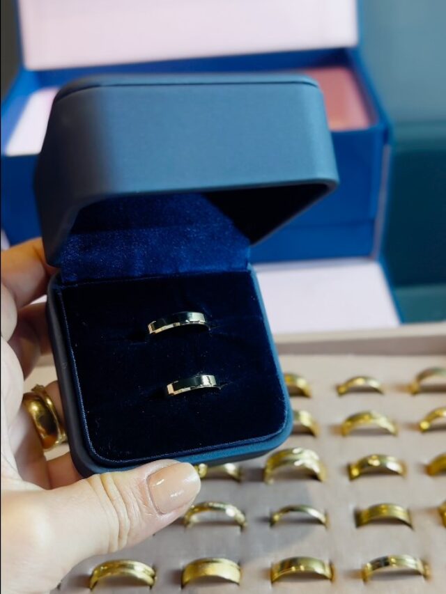 Da fusão do ouro à arte final, testemunhe o nascimento de um símbolo eterno. ✨💍